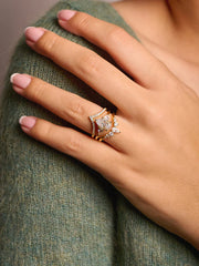 Elara Chevron Pavé Band