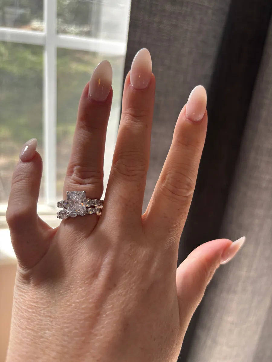 Isla Seven-Stone Moissanite Band