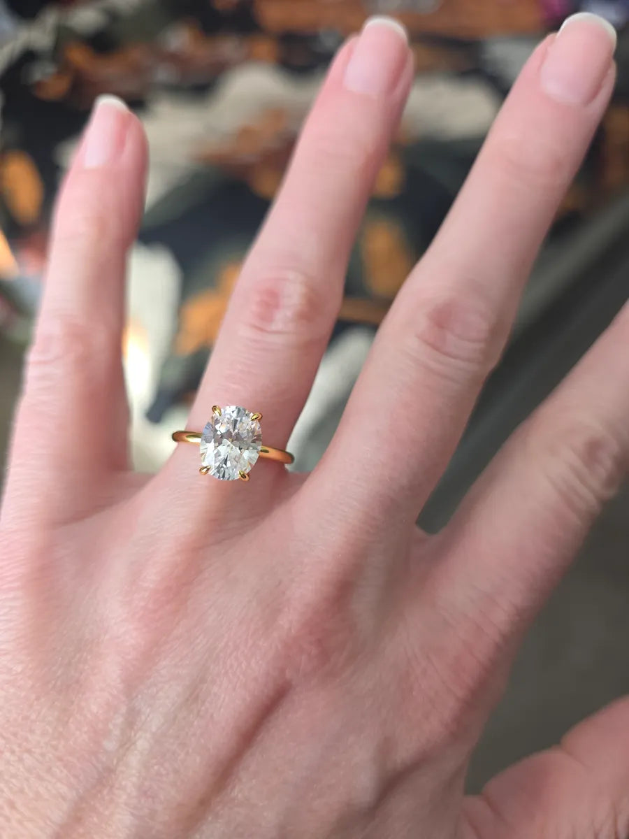 Elara Oval Moissanite Ring